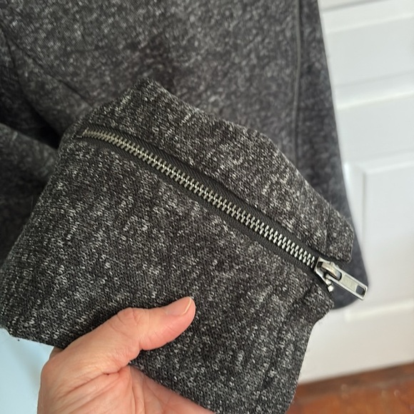 Womens Fabletics Jacket XL gray fleece sweater warm zipper - Picture 2 of 5